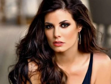 Μαρία Κορινθίου: «Με έχουν πολεμήσει γιατί είμαι αληθινή και δεν έχω πλάτες» (βίντεο)